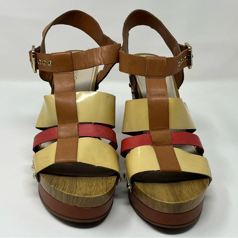 Woman’s Arturo Chiang Brown Patent Leather Wedges Sz 10 / Euro 40‎